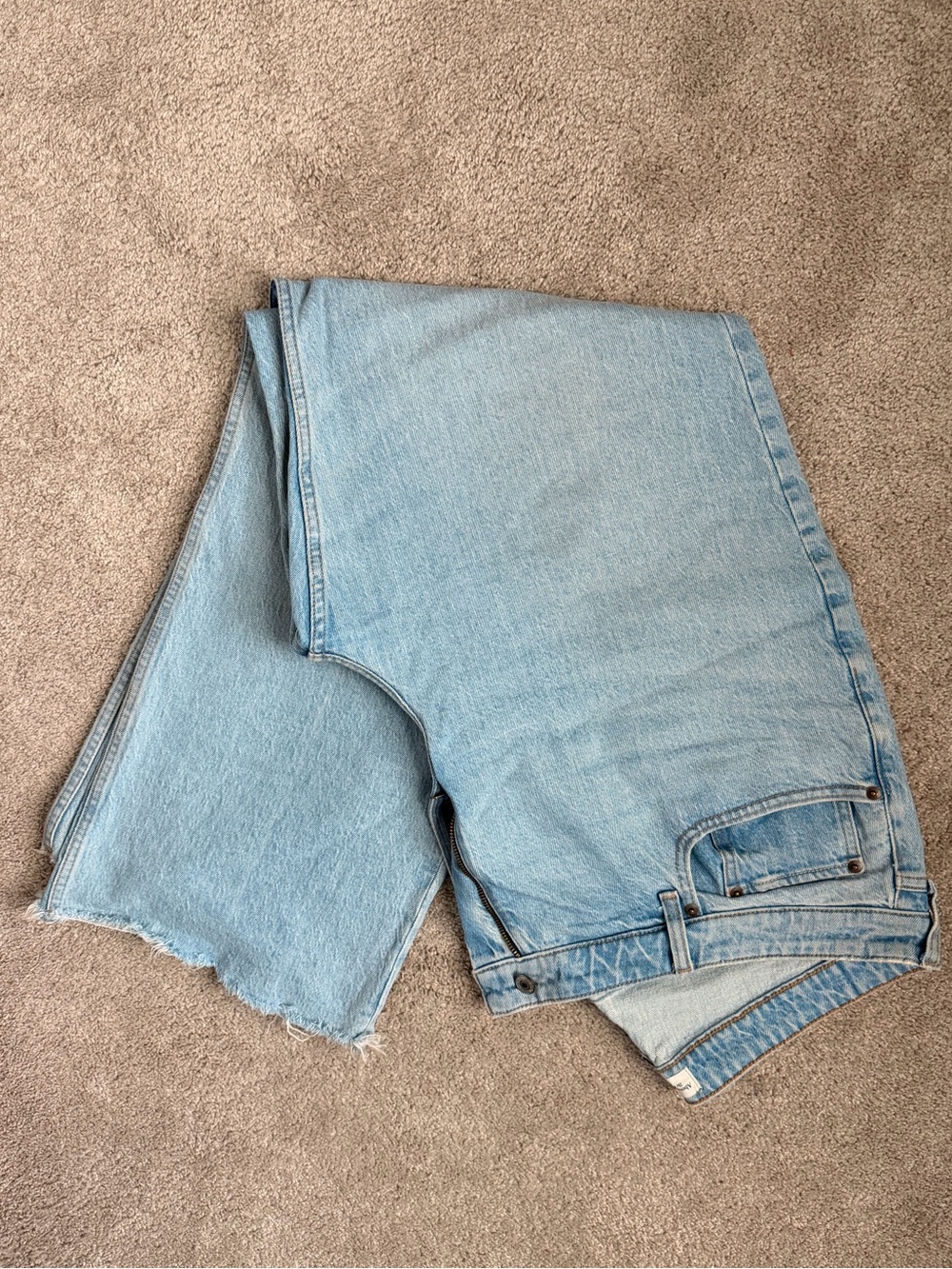 A&F Curve Love High Rise 90s Relaxed Frayed Hem Jean